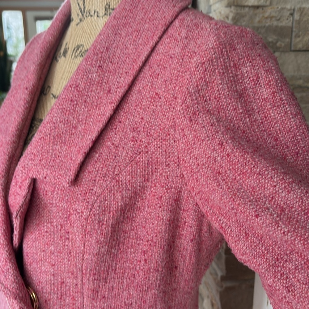 Cabi Madison Avenue pink tweed double breasted coat fringe hem gold hardware - Picture 6 of 16